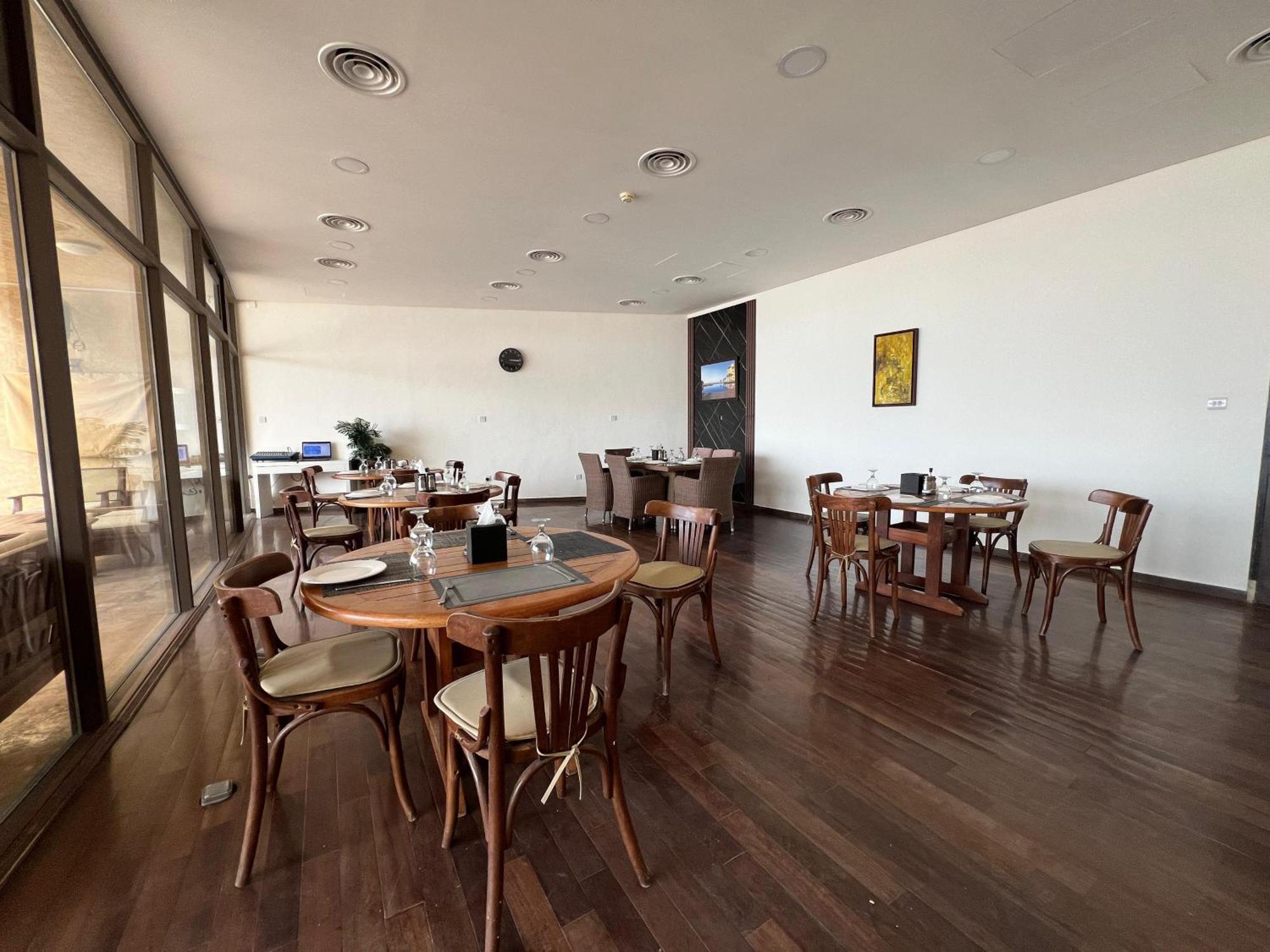 E25 Two Bedroom At Samarah Apartment