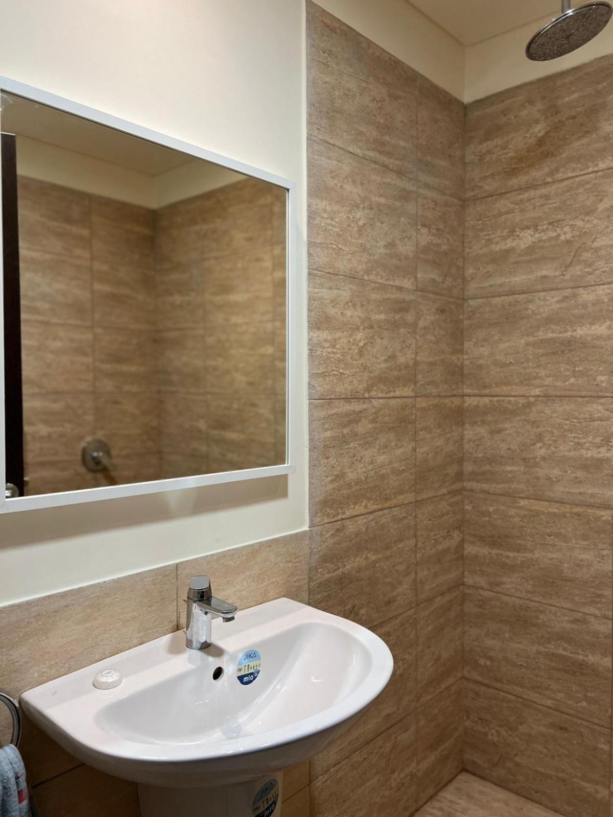 E25 Two Bedroom At Samarah Apartment